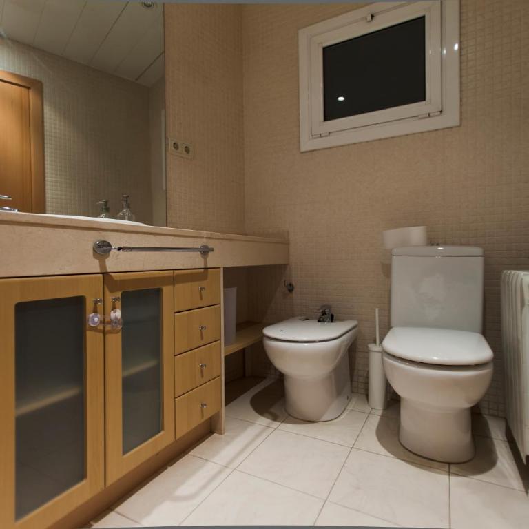 S4D Park Güell - Three-Bedroom Apartment - 22