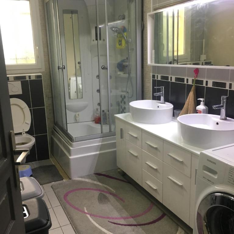 MAISON PRIVÉE AVEC PISCINe - Casa Vacanze - 10