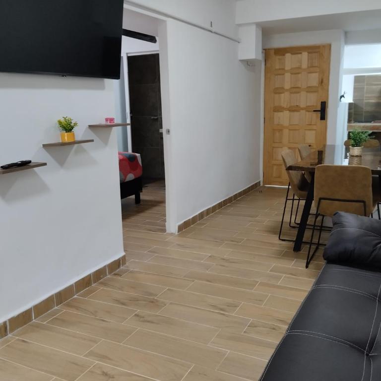 Gran Mágico alojamiento zona hotelera - Two-Bedroom Apartment - 2
