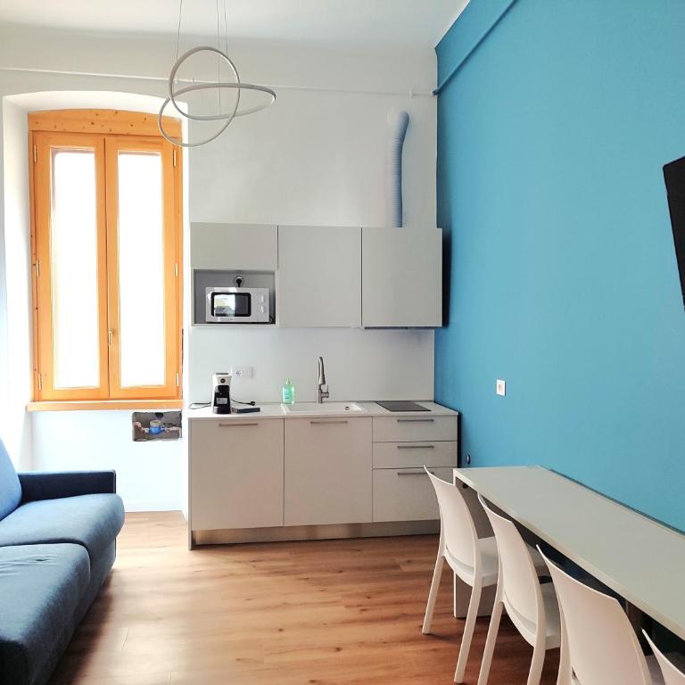 Triestecenter Rooms & Apartments - Colori di Trieste - Two-Bedroom Apartment with Balcony - 7