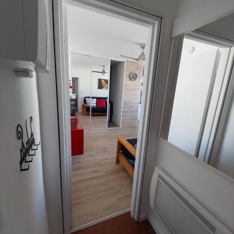 Appartement T2 lumineux à 200m de la plage, tout équipé - Appartement 1 Chambre - 11