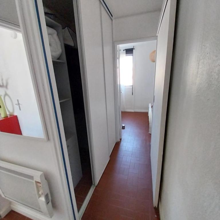 Appartement T2 lumineux à 200m de la plage, tout équipé - Appartement 1 Chambre - 12