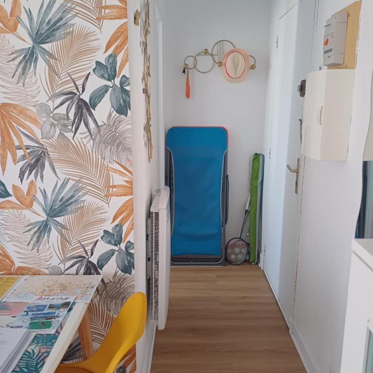 Bandol nature et loisirs: Parking/ Piscine - Apartment - 9