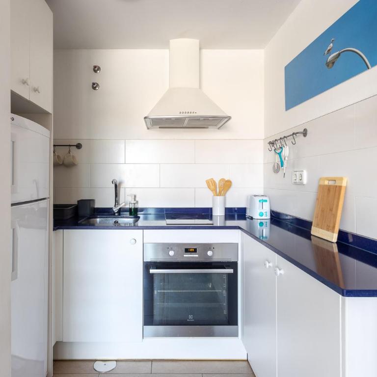 Apartamento frente al mar con Parking Privado y WIFI - One-Bedroom Apartment - 10