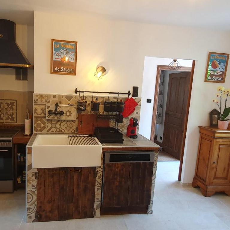 chalet cosy, jacuzzi privé, calme, idéal moto rando vélo - Maison 2 Chambres - 22