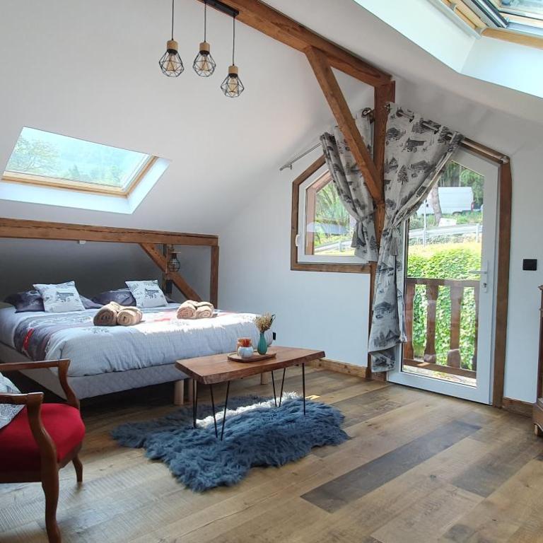 chalet cosy, jacuzzi privé, calme, idéal moto rando vélo - Maison 2 Chambres - 25