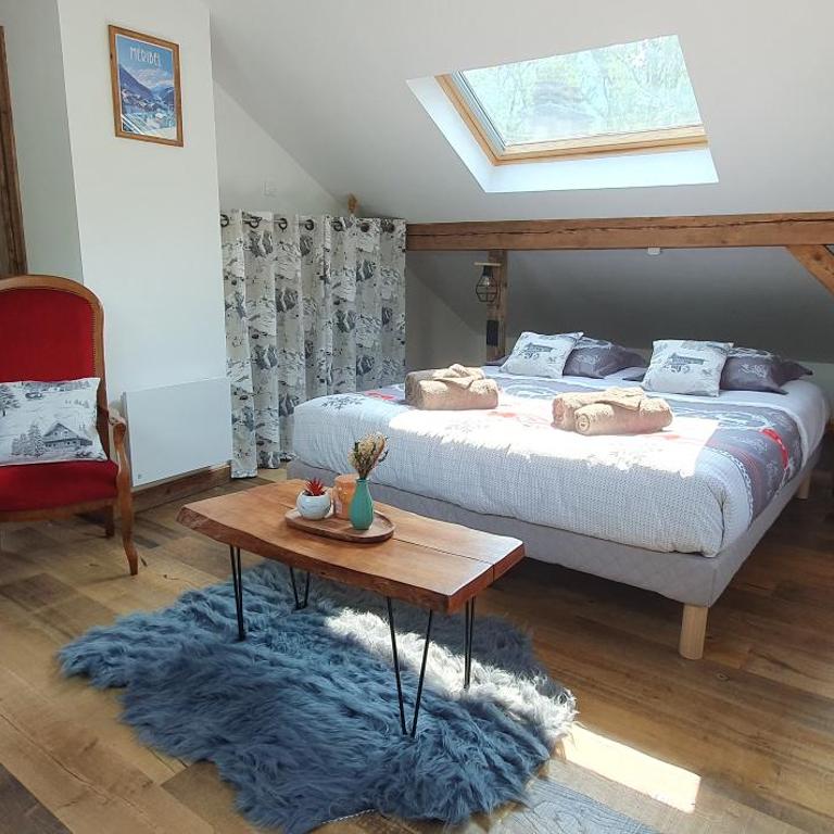 chalet cosy, jacuzzi privé, calme, idéal moto rando vélo - Maison 2 Chambres - 24