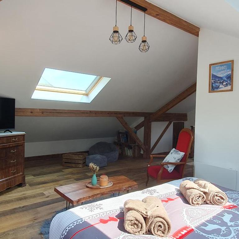 chalet cosy, jacuzzi privé, calme, idéal moto rando vélo - Maison 2 Chambres - 26