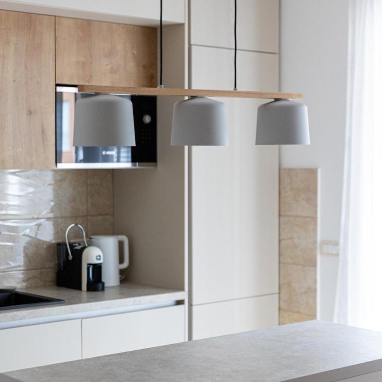 Just 7 Min from the Beach Stylish 2BR - Two-Bedroom Apartment - 25