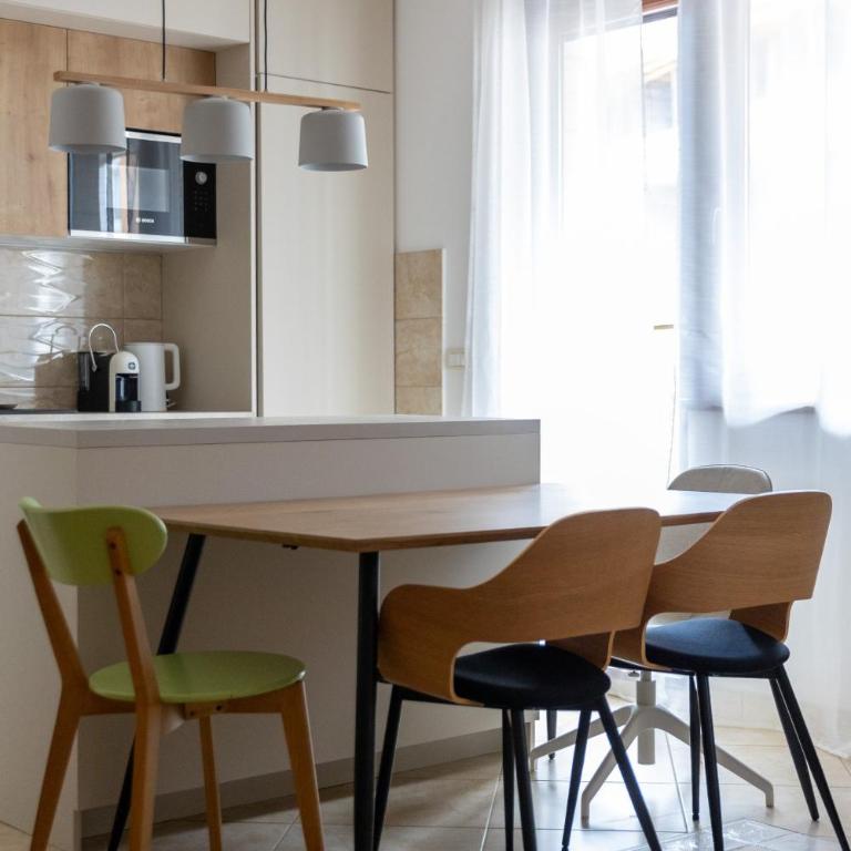Just 7 Min from the Beach Stylish 2BR - Two-Bedroom Apartment - 12