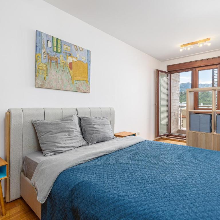 Just 7 Min from the Beach Stylish 2BR - Two-Bedroom Apartment - 35
