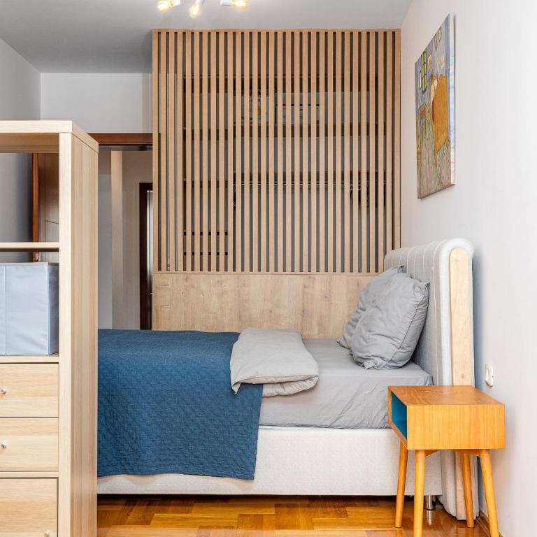 Just 7 Min from the Beach Stylish 2BR - Two-Bedroom Apartment - 37