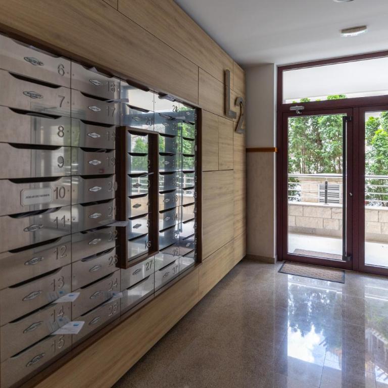 Just 7 Min from the Beach Stylish 2BR - Two-Bedroom Apartment - 36