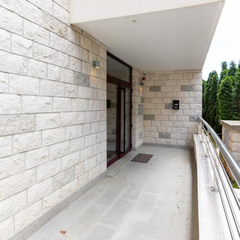 Just 7 Min from the Beach Stylish 2BR - Two-Bedroom Apartment - 38