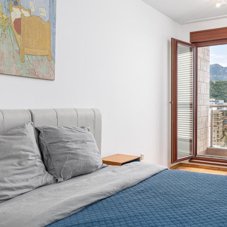Just 7 Min from the Beach Stylish 2BR - Two-Bedroom Apartment - 48