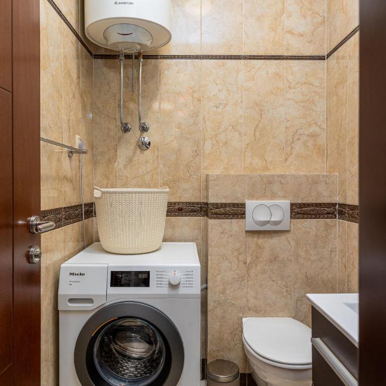 Just 7 Min from the Beach Stylish 2BR - Two-Bedroom Apartment - 50