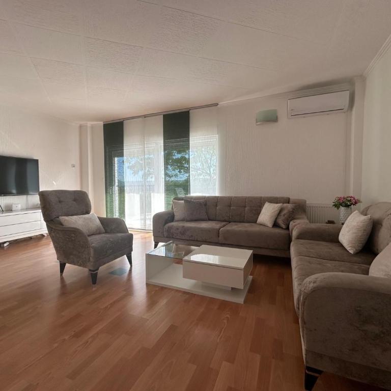 Villa SIAA - Three-Bedroom Villa - 21