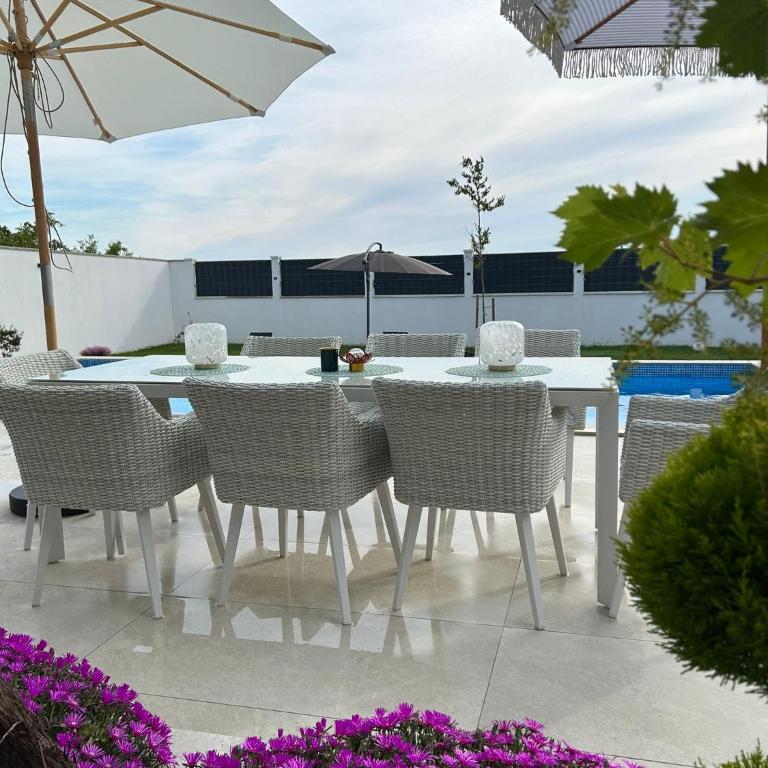 Villa SIAA - Three-Bedroom Villa - 12