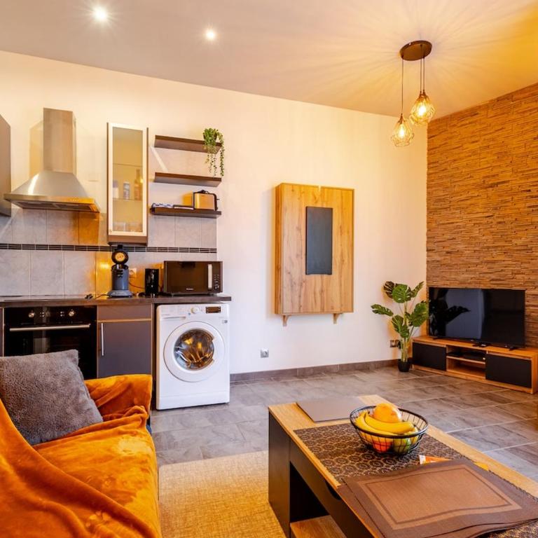 Cocon Bohème Proche Gare - Two-Bedroom Apartment - 1