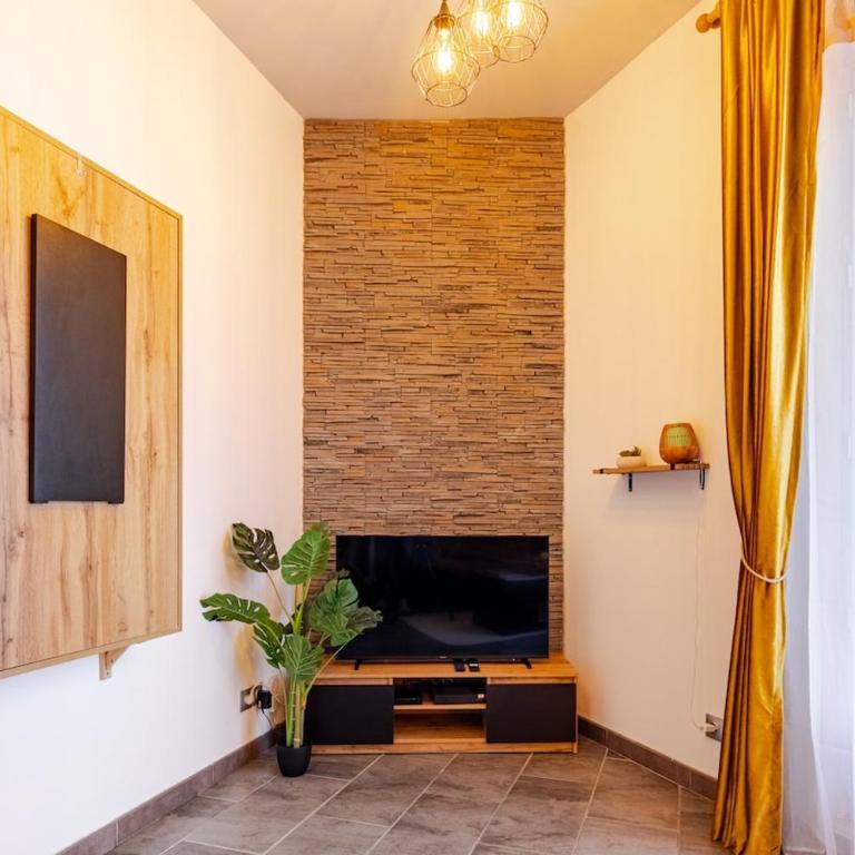 Cocon Bohème Proche Gare - Two-Bedroom Apartment - 4