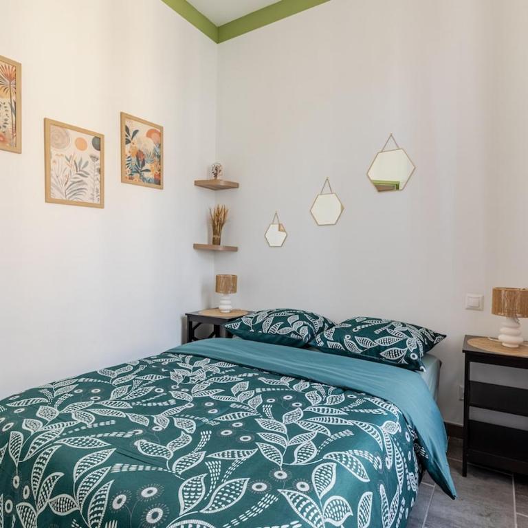 Cocon Bohème Proche Gare - Two-Bedroom Apartment - 16