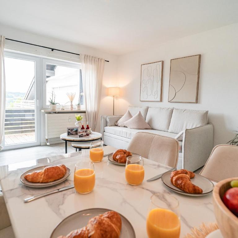Allgäu Living l Alpsee Panorama - Immenstadt im Allgäu - mit Sonnigen Balkon & Parkplatz - Apartment mit 1 Schlafzimmer und Seeblick - 2