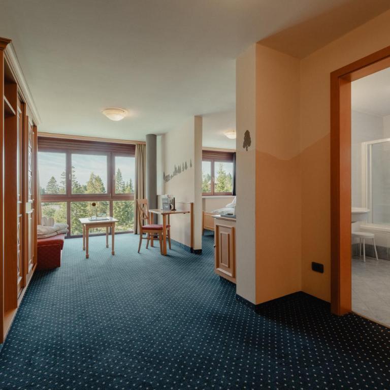 Hotel Alpenrose - Two-Bedroom Suite - 1