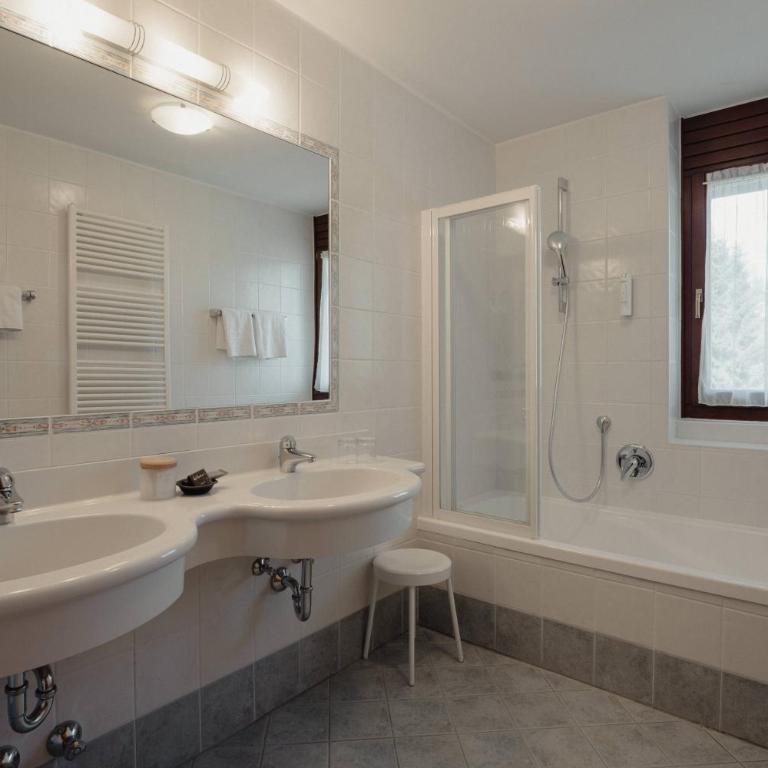 Hotel Alpenrose - Two-Bedroom Suite - 4