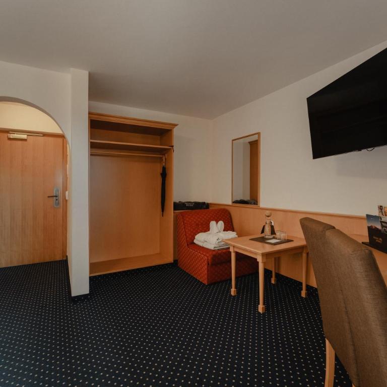 Hotel Alpenrose - Standard Double Room - 3