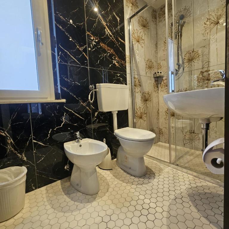 Hotel CARLO - Double or Twin Room - 3