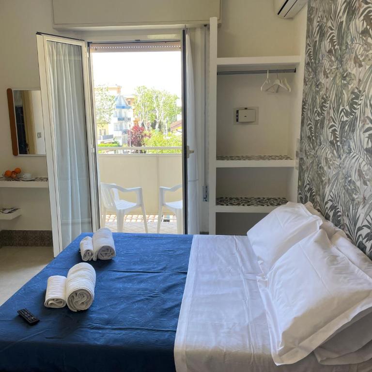 Hotel CARLO - Double or Twin Room - 8