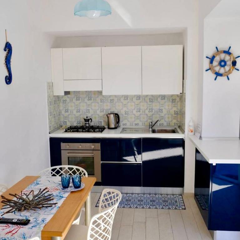 PonzaSmeralda Le Forna - Appartamento con 2 Camere da Letto e Vista Mare - 8