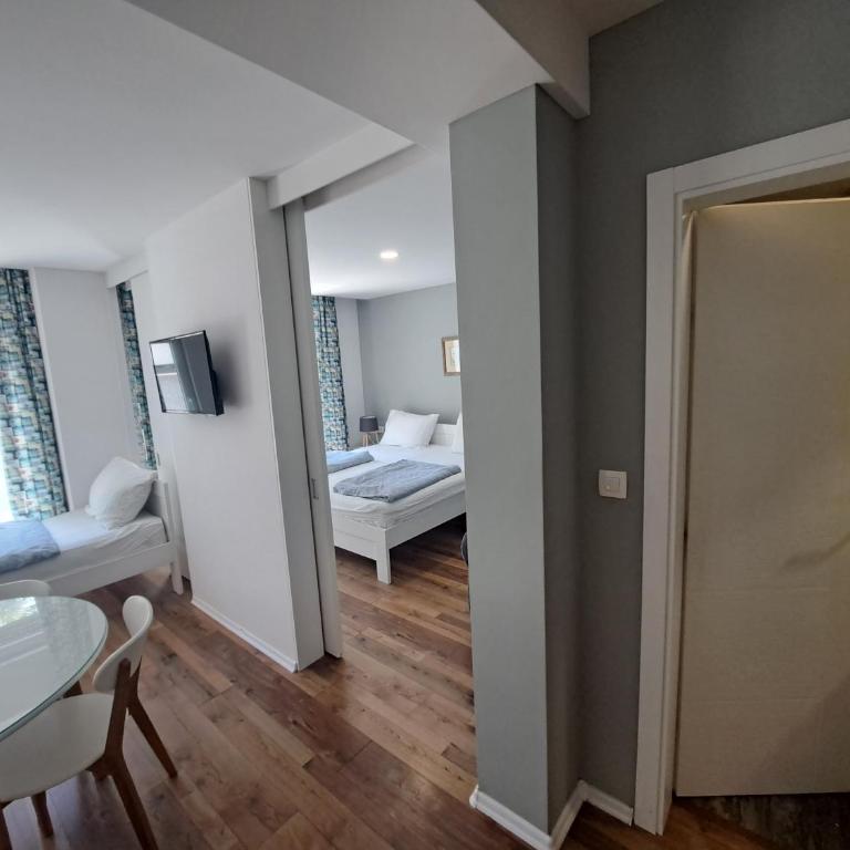 Villa Flower with Free Onsite Parking - Apartment - Ground Floor - 18