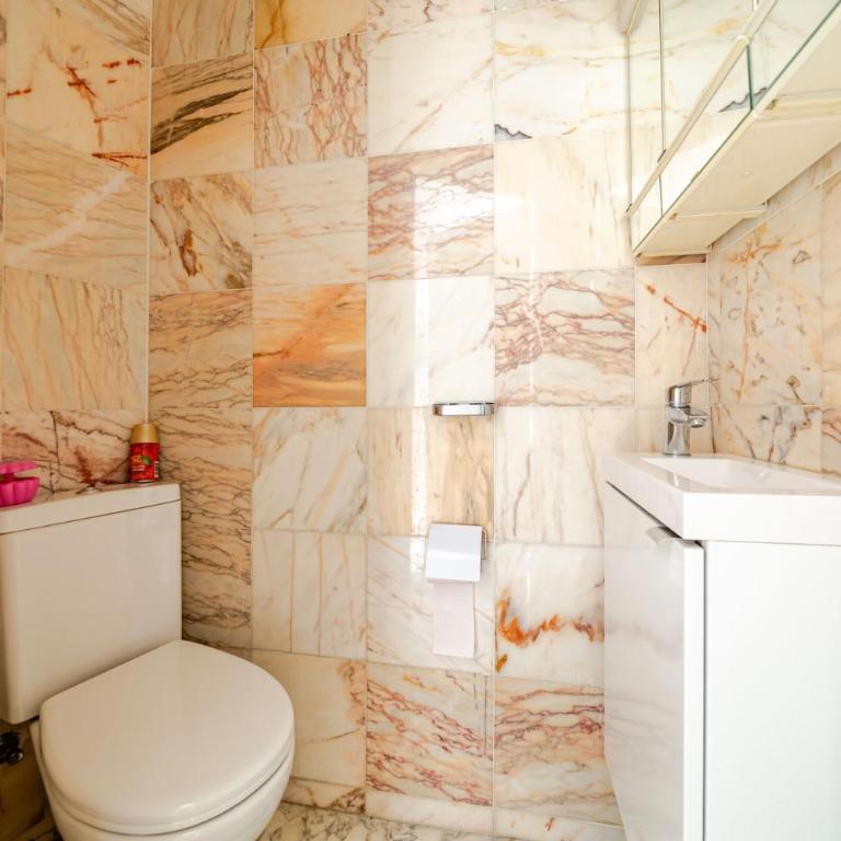 Best Place in Juan les pins, Premium, Sea View, sleeps 6 - Appartement - Vue sur Mer - 20