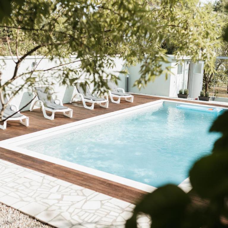 Almond Buna PoolHouse - Three-Bedroom House - 1