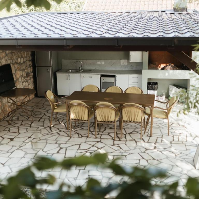 Almond Buna PoolHouse - Three-Bedroom House - 11