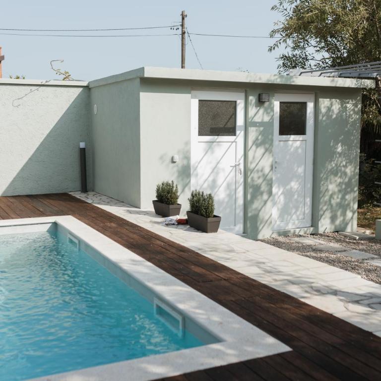 Almond Buna PoolHouse - Three-Bedroom House - 9