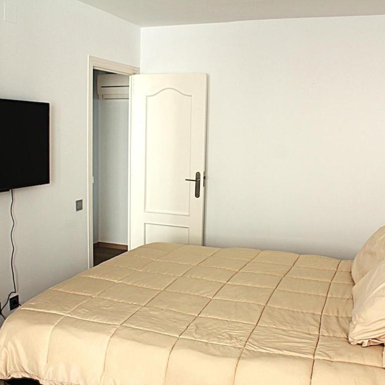 Residentium Spain-Incredible first line flat Levante beach - Three-Bedroom Apartment - High Floor - 18
