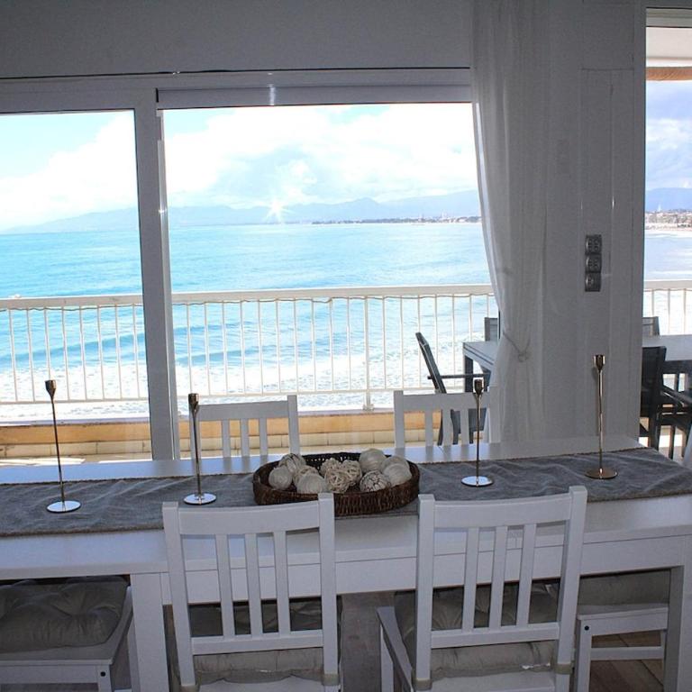 Residentium Spain-Incredible first line flat Levante beach - Three-Bedroom Apartment - High Floor - 34
