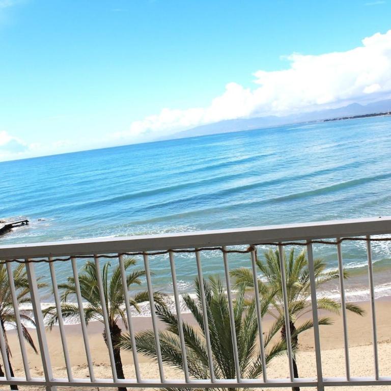 Residentium Spain-Incredible first line flat Levante beach - Three-Bedroom Apartment - High Floor - 10
