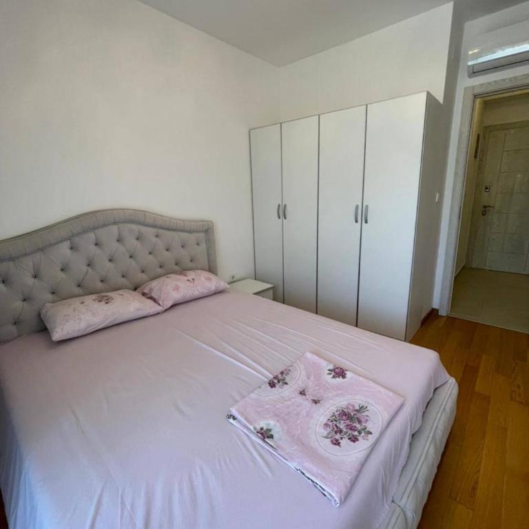 Apartment WaveSea - One-Bedroom Apartment - 6