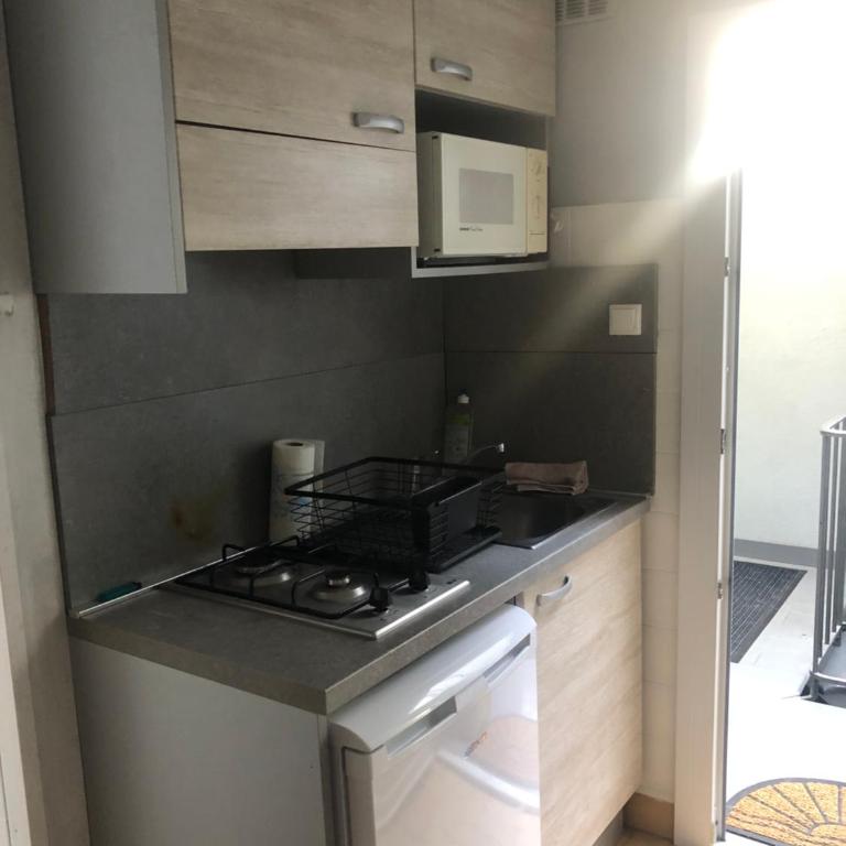 Studio 23 m2 Henri IV, centre-ville proche des thermes - Appartement avec Balcon - 2