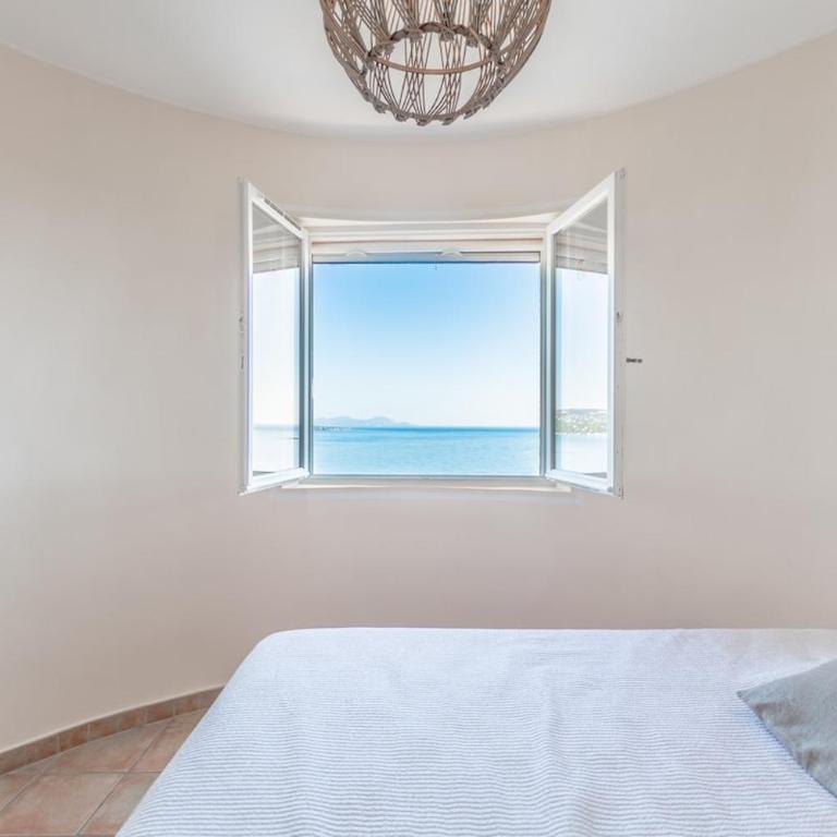 Superb Villa, Incredible sea view Heated swim pool - Villa - 28