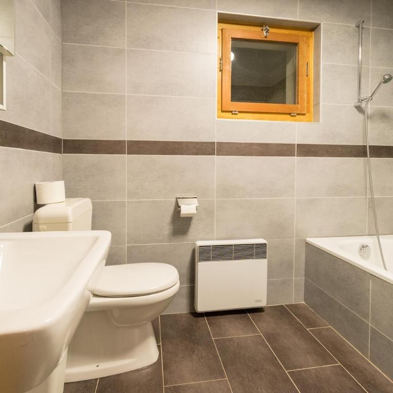 Sunny and spacious apartment in chalet Faigaux in Veysonnaz situated in quiet area with magnificent mountain views - Appartement 3 Chambres avec Vue sur la Montagne - 26