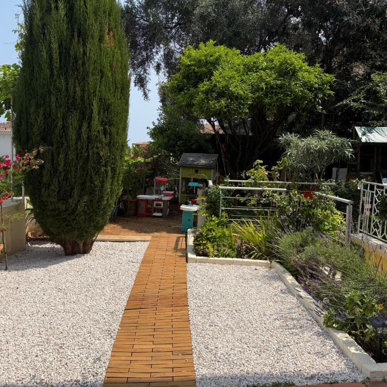 Magnifique villa pieds dans l eau Saint Jean Cap Ferrat - Villa con vistas al mar - 48