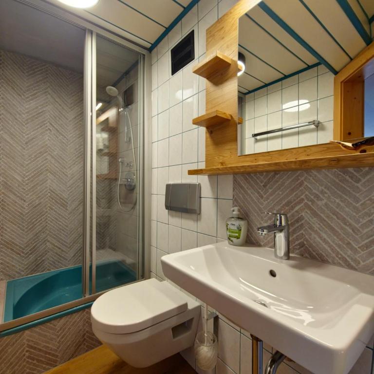 Landhotel Lacknerhof - Doppelzimmer mit Bergblick - 1