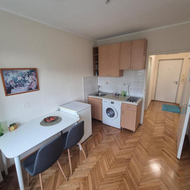 Sunny Lux Apartment Terazije - Two-Bedroom Apartment - 4