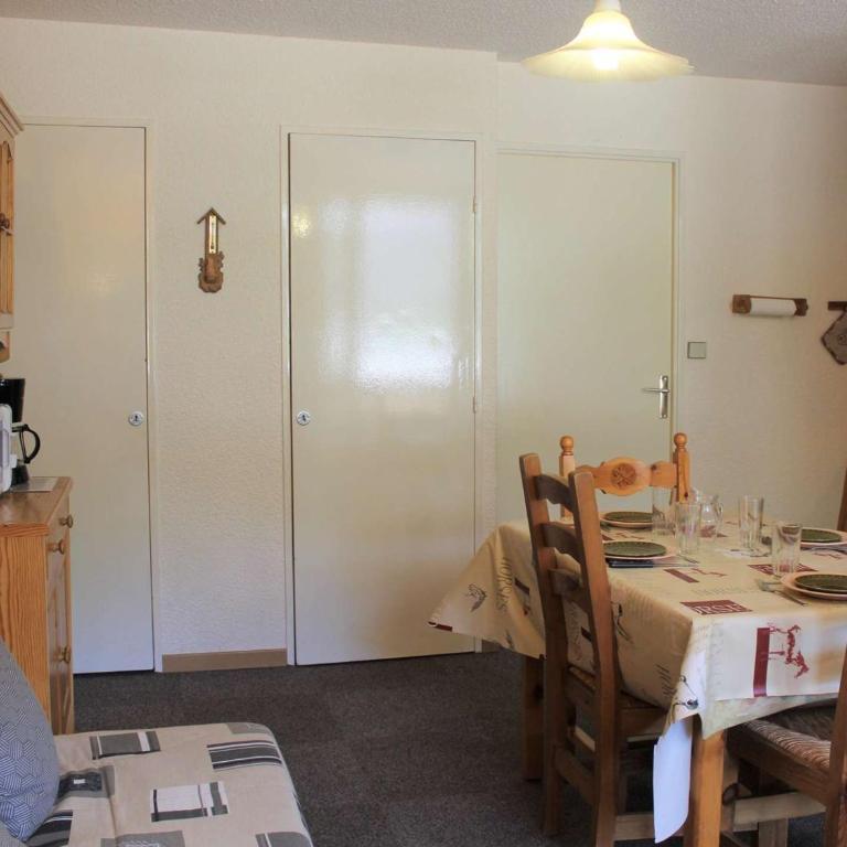 Studio cabine+coin nuit, 6 couchages, proche pistes et commerces à Vars - FR-1-330B-198 - Appartement - 4