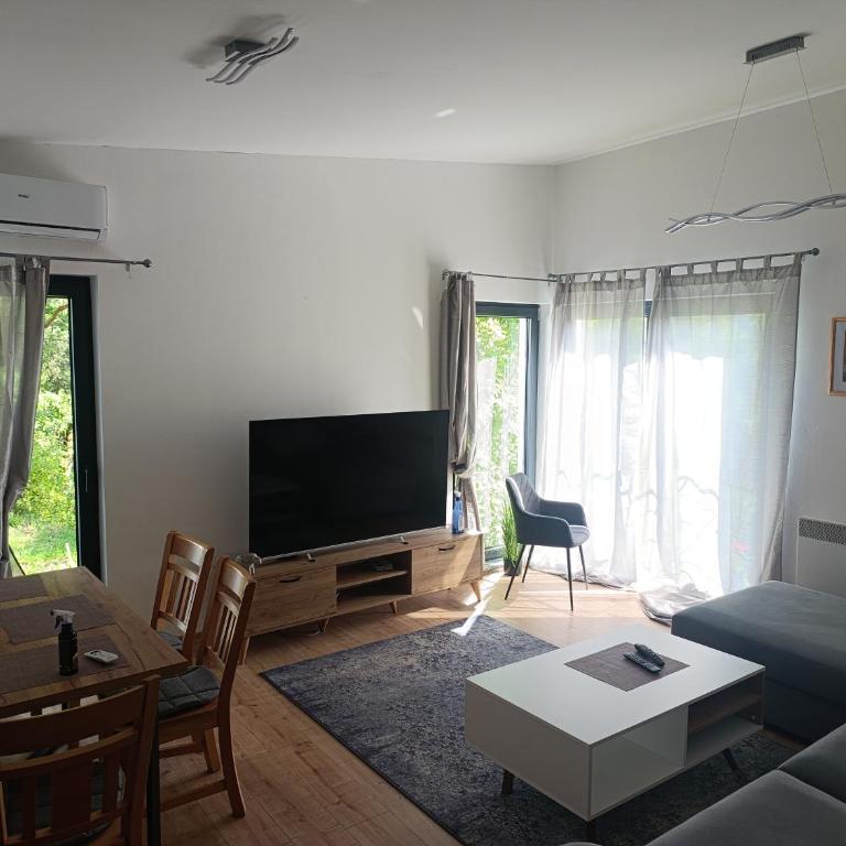 Sarajevo Hills-POOL&JACUZZI private garden Home-Near Old Town - One-Bedroom Apartment - 34