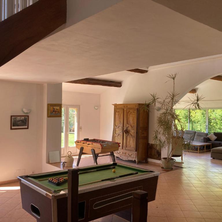 Grande maison avec piscine - Maison 4 Chambres - 7